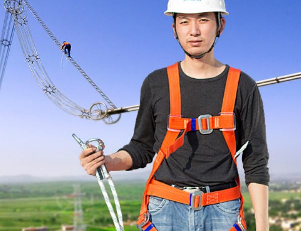 五点式安全带佩戴方法