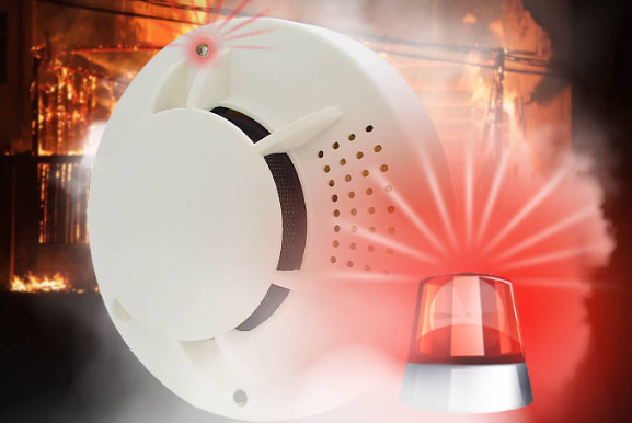 家庭防火必不可少的神器，烟雾报警器的工作原理是什么？