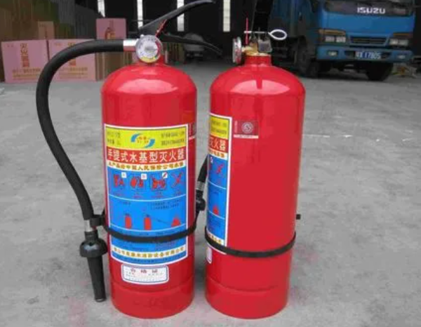 探索水基灭火器：护航火灾现场的利器
